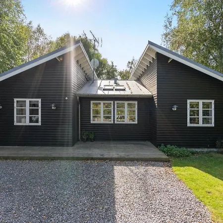 Amon - 670m From The Sea In Lolland- Falster And Mon By Interhome Gedser