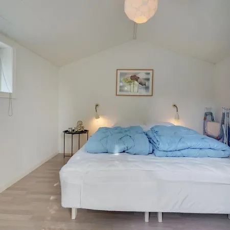 Amon - 670m From The Sea In Lolland- Falster And Mon By Interhome * Gedser