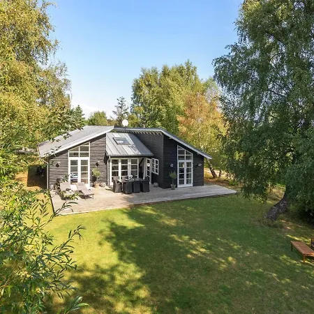 Holiday home Amon - 670m From The Sea In Lolland- Falster And Mon By Interhome