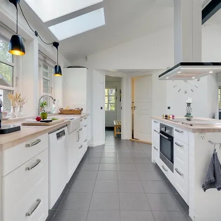 Holiday home Amon - 670m From The Sea In Lolland- Falster And Mon By Interhome
