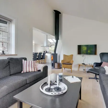 Amon - 670m From The Sea In Lolland- Falster And Mon By Interhome Gedser